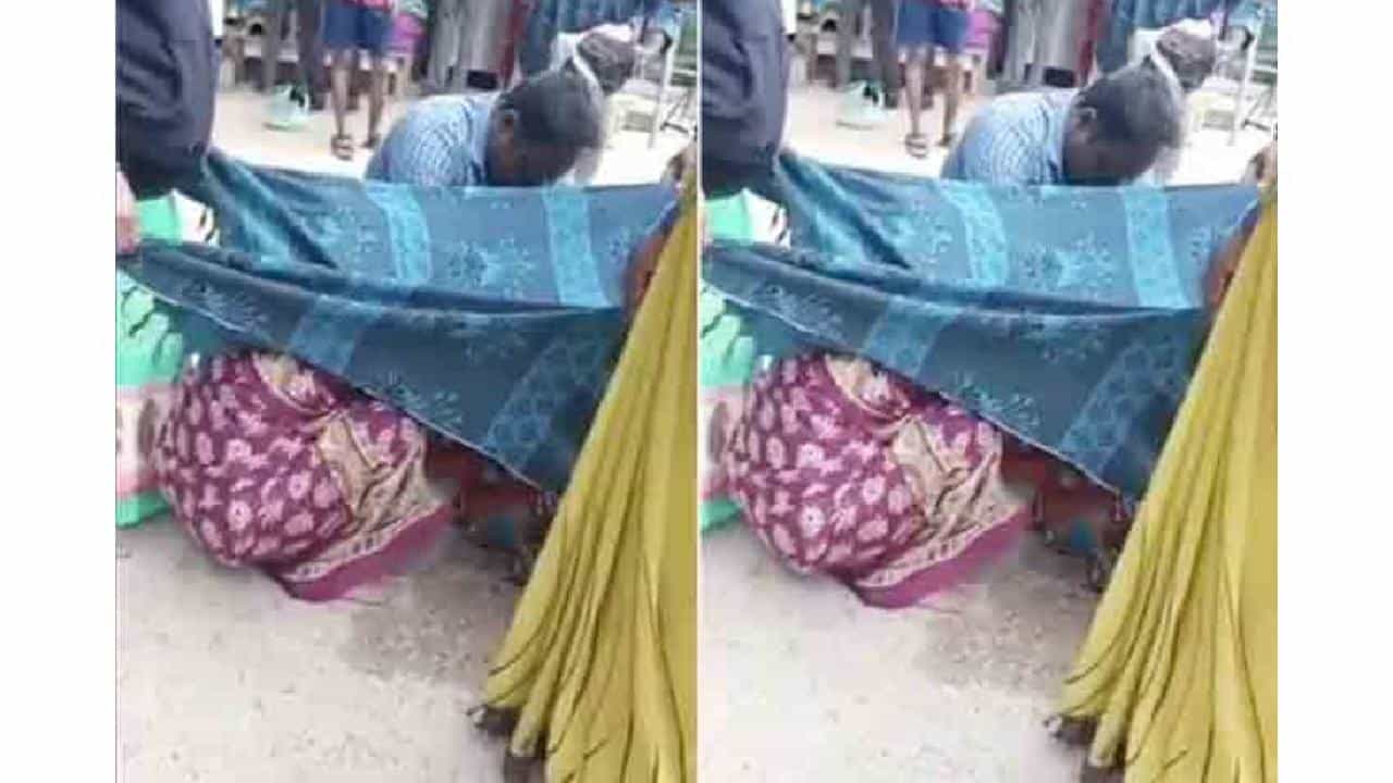 Shocking News: ತುಂಬು ಗರ್ಭಿಣಿಯನ್ನು ಅಡ್ಮಿಟ್ ಮಾಡಿಕೊಳ್ಳಲು ಒಪ್ಪದ ಆಸ್ಪತ್ರೆ; ರಸ್ತೆಯಲ್ಲೇ ಮಹಿಳೆಗೆ ಹೆರಿಗೆ! Shocking News: ತುಂಬು ಗರ್ಭಿಣಿಯನ್ನು ಅಡ್ಮಿಟ್ ಮಾಡಿಕೊಳ್ಳಲು ಒಪ್ಪದ ಆಸ್ಪತ್ರೆ; ರಸ್ತೆಯಲ್ಲೇ ಮಹಿಳೆಗೆ ಹೆರಿಗೆ!