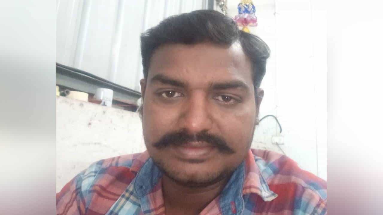 ಬೆಂಗಳೂರು: ಕೆಎಸ್ಆರ್ಟಿಸಿ ಬಸ್ಗೆ ಬೈಕ್ ಸವಾರ ಬಲಿ, ಸ್ಥಳದಲ್ಲಿ ಮದ್ಯದ ಬಾಟಲಿಗಳು ಪತ್ತೆ ಬೆಂಗಳೂರು: ಕೆಎಸ್ಆರ್ಟಿಸಿ ಬಸ್ಗೆ ಬೈಕ್ ಸವಾರ ಬಲಿ, ಸ್ಥಳದಲ್ಲಿ ಮದ್ಯದ ಬಾಟಲಿಗಳು ಪತ್ತೆ