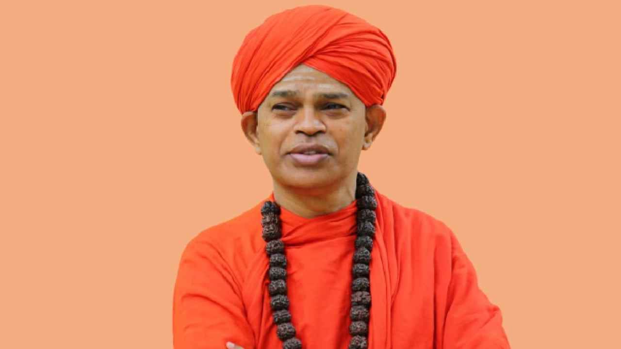 2ನೇ ಪೋಕ್ಸೋ ಕೇಸ್: ಮುರುಘಾ ಮಠದ ಸ್ವಾಮೀಜಿ 3 ದಿನ ಪೊಲೀಸ್ ಕಸ್ಟಡಿಗೆ 2ನೇ ಪೋಕ್ಸೋ ಕೇಸ್: ಮುರುಘಾ ಮಠದ ಸ್ವಾಮೀಜಿ 3 ದಿನ ಪೊಲೀಸ್ ಕಸ್ಟಡಿಗೆ