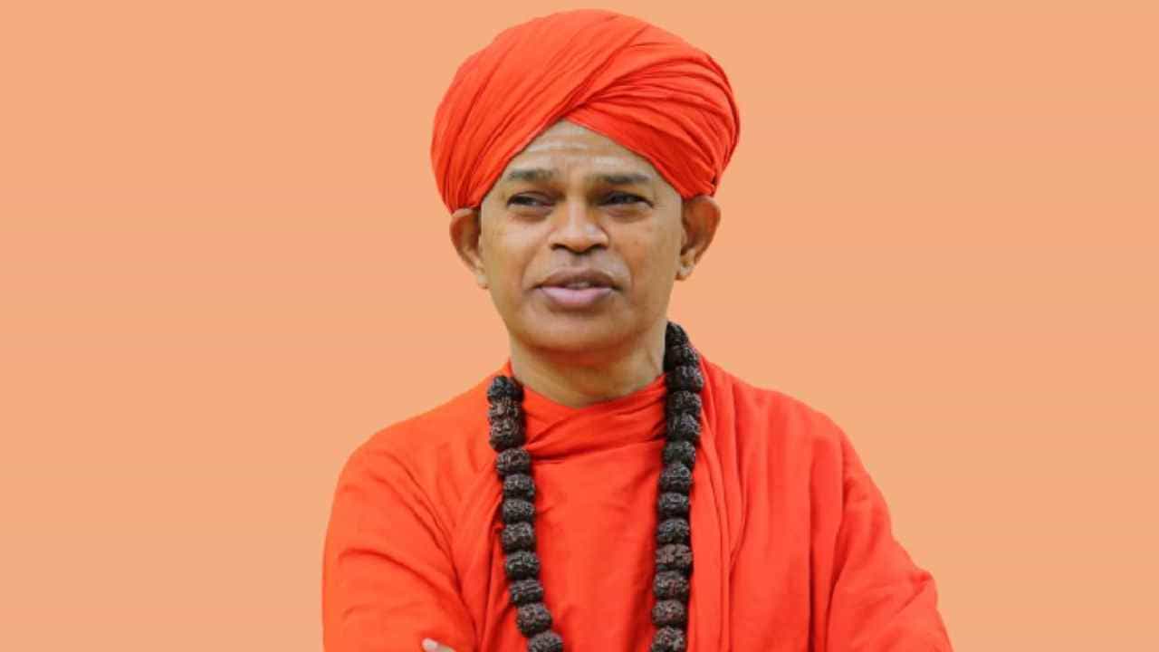 2ನೇ ಪೋಕ್ಸೋ ಕೇಸ್: ಮುರುಘಾ ಮಠದ ಸ್ವಾಮೀಜಿ 3 ದಿನ ಪೊಲೀಸ್ ಕಸ್ಟಡಿಗೆ 2ನೇ ಪೋಕ್ಸೋ ಕೇಸ್: ಮುರುಘಾ ಮಠದ ಸ್ವಾಮೀಜಿ 3 ದಿನ ಪೊಲೀಸ್ ಕಸ್ಟಡಿಗೆ