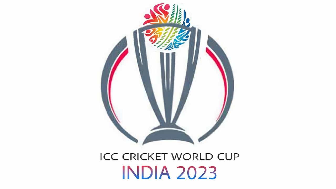 ಆದರೆ ಇಲ್ಲಿ ಐರ್ಲೆಂಡ್ ಹಾಗೂ ಬಾಂಗ್ಲಾದೇಶ್ ನಡುವೆ ಒಂದು ಏಕದಿನ ಸರಣಿ ನಡೆಯಬೇಕಿದ್ದು, ಆ ಸರಣಿಯ ಬಳಿಕವಷ್ಟೇ ಅಂತಿಮ ಪಟ್ಟಿ ಪ್ರಕಟವಾಗಲಿದೆ. ಸದ್ಯ 8ನೇ ಸ್ಥಾನದಲ್ಲಿರುವ ಸೌತ್ ಆಫ್ರಿಕಾ ತಂಡವು ವಿಶ್ವಕಪ್ಗೆ ನೇರ ಅರ್ಹತೆ ಪಡೆಯುವುದು ಬಹುತೇಕ ಖಚಿತ. ಏಕೆಂದರೆ ಐರ್ಲೆಂಡ್ ತಂಡವು ಬಾಂಗ್ಲಾದೇಶ್ ವಿರುದ್ಧದ ಏಕದಿನ ಸರಣಿಯನ್ನು 3-0 ಅಂತರದಿಂದ ಗೆದ್ದರೆ ಮಾತ್ರ ಸೌತ್ ಆಫ್ರಿಕಾ ತಂಡದ ಸ್ಥಾನದಲ್ಲಿ ಬದಲಾವಣೆಯಾಗಲಿದೆ.