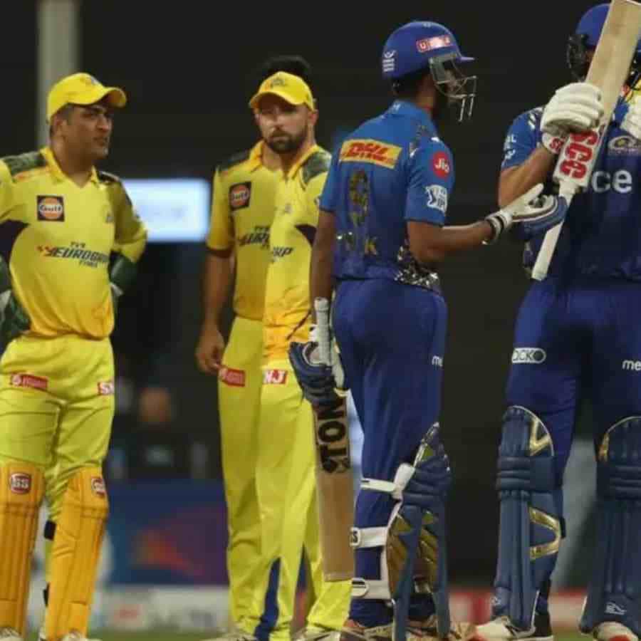 ಎಲ್ಲಾ 10 ತಂಡಗಳು ಐಪಿಎಲ್ 2023 ರತ್ತ ಮೊದಲ ಹೆಜ್ಜೆ ಇಟ್ಟಿವೆ. ಮಿನಿ ಹರಾಜಿಗೆ ಪ್ರವೇಶಿಸುವ ಮೊದಲು ತಮಗೆ ಬೇಕಾದ ಆಟಗಾರರನ್ನು ಉಳಿಸಿಕೊಂಡು, ಬೇಡವಾದ ಆಟಗಾರರನ್ನು ತಂಡದಿಂದ ಬಿಡುಗಡೆ ಮಾಡಿವೆ. ಈ ಬಿಡುಗಡೆಯಾದ ಆಟಗಾರರ ಪಟ್ಟಿಯಲ್ಲಿ ಹಲವು ದಿಗ್ಗಜ ಆಟಗಾರರ ಹೆಸರು ಇರುವುದು ಈಗ ಎಲ್ಲರ ಅಚ್ಚರಿಗೆ ಕಾರಣವಾಗಿದೆ. ಅಂತಹ ಕೆಲವು ಆಟಗಾರರ ಪಟ್ಟಿ ಇಲ್ಲಿದೆ.