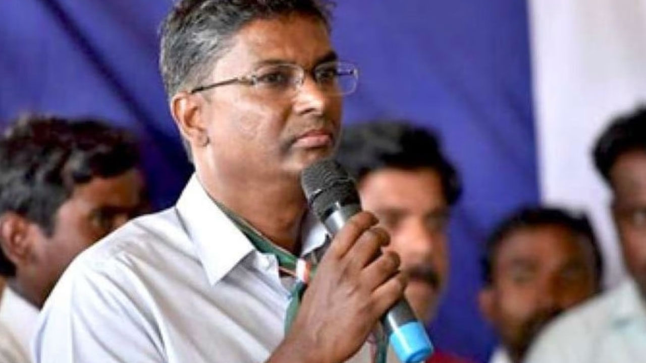 ಹಿಂದೂ ಪದದ ಅರ್ಥ ಅಸಭ್ಯ, ಹಿಂದೂ ಪದಕ್ಕೂ ಭಾರತಕ್ಕೂ ಏನು ಸಂಬಂಧ?: ಕಾಂಗ್ರೆಸ್ ನಾಯಕ ಸತೀಶ್ ಜಾರಕಿಹೊಳಿ ಹಿಂದೂ ಪದದ ಅರ್ಥ ಅಸಭ್ಯ, ಹಿಂದೂ ಪದಕ್ಕೂ ಭಾರತಕ್ಕೂ ಏನು ಸಂಬಂಧ?: ಕಾಂಗ್ರೆಸ್ ನಾಯಕ ಸತೀಶ್ ಜಾರಕಿಹೊಳಿ