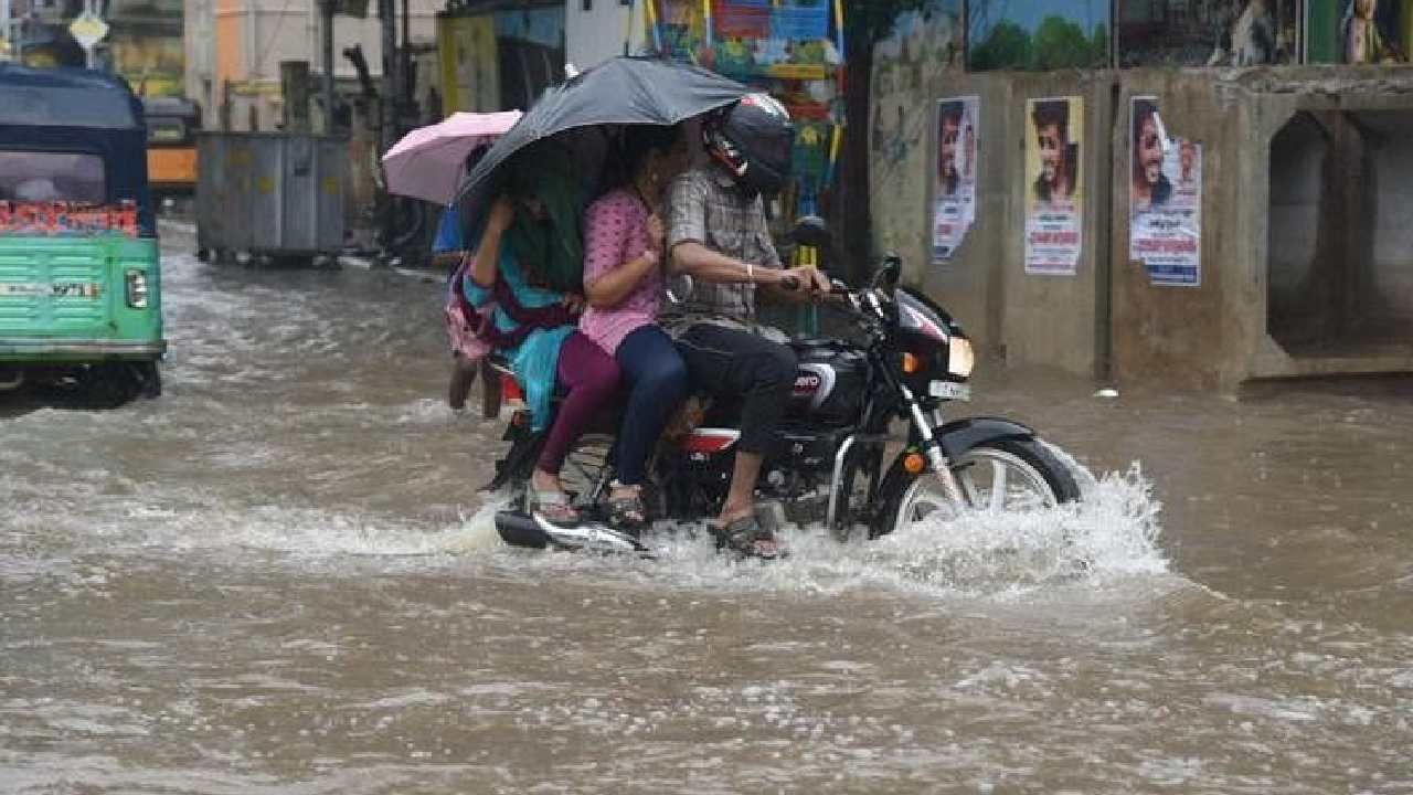 Karnataka Rain: ಕರ್ನಾಟಕದ ಕರಾವಳಿ, ದಕ್ಷಿಣ ಒಳನಾಡಿನಲ್ಲಿ ಇಂದು ಮಳೆಯ ಅಬ್ಬರ ಸಾಧ್ಯತೆ Karnataka Rain: ಕರ್ನಾಟಕದ ಕರಾವಳಿ, ದಕ್ಷಿಣ ಒಳನಾಡಿನಲ್ಲಿ ಇಂದು ಮಳೆಯ ಅಬ್ಬರ ಸಾಧ್ಯತೆ