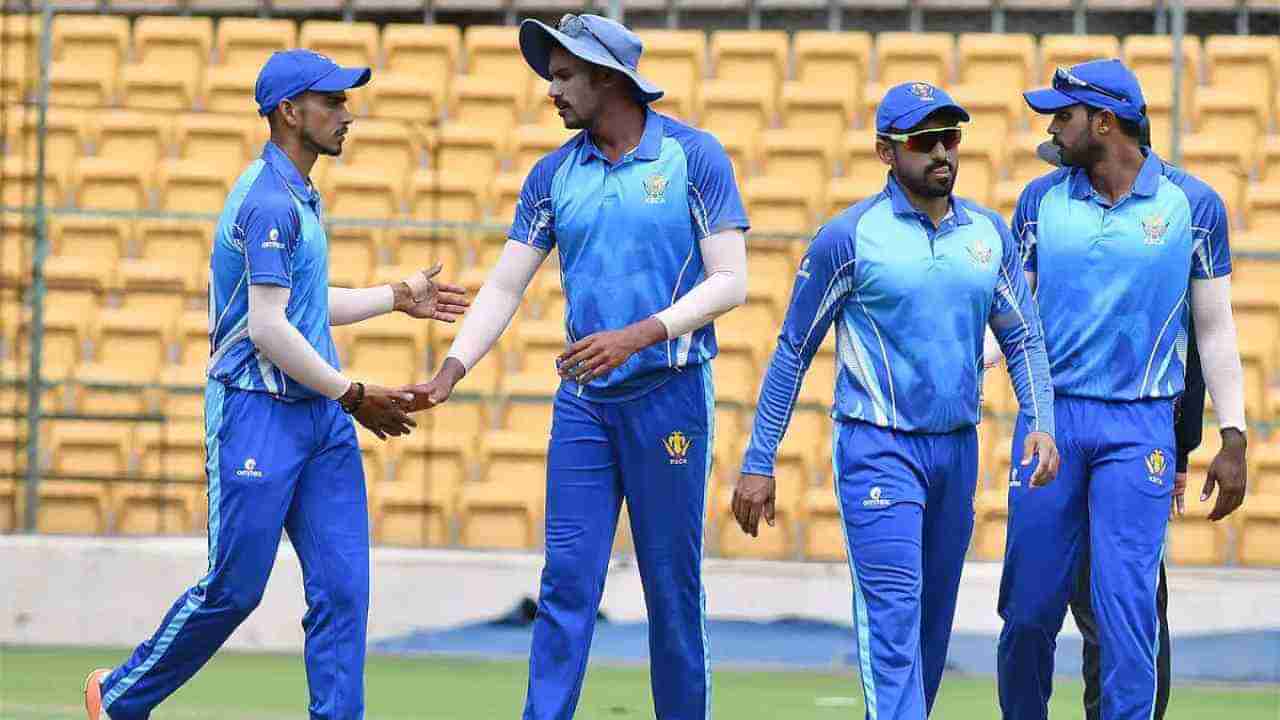 Vijay Hazare Trophy: ಧವನ್ ಇಲ್ಲದ ಡೆಲ್ಲಿಗೆ ಸೋಲಿನ ಬರೆ; ಸತತ 4ನೇ ಗೆಲುವು ಸಾಧಿಸಿದ ಕರ್ನಾಟಕ..!