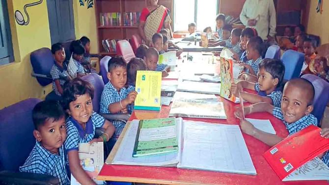 ಅಂಗನವಾಡಿ ಮಕ್ಕಳು ಮೊದಲ ಸಲ ಗ್ರಂಥಾಲಯಕ್ಕೆ ಹೋದಾಗ ಅಂಗನವಾಡಿ ಮಕ್ಕಳು ಮೊದಲ ಸಲ ಗ್ರಂಥಾಲಯಕ್ಕೆ ಹೋದಾಗ