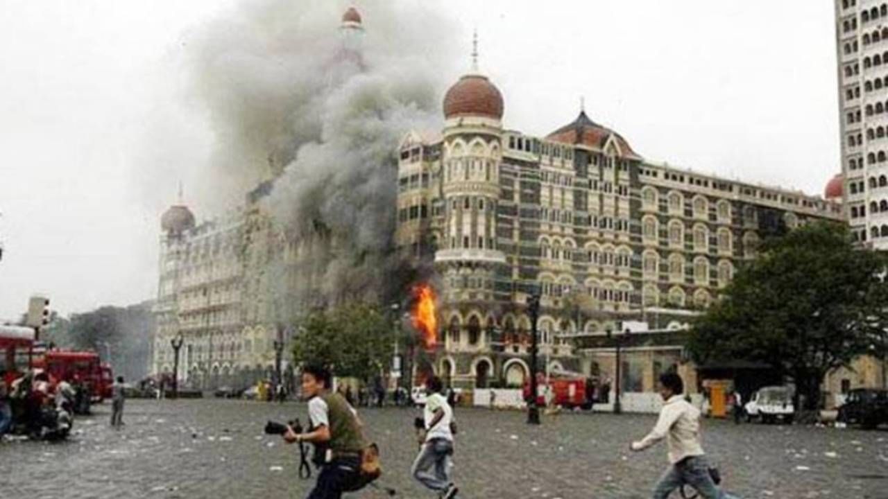 26/11 Mumbai Attack: ಮುಂಬೈ ದಾಳಿಯನ್ನು ಮರೆತಿಲ್ಲ, ಮರೆಯುವುದೂ ಇಲ್ಲ; ಉಗ್ರರಿಗೆ ಕೇಂದ್ರ ಸಚಿವರಿಂದ ಖಡಕ್ ಸಂದೇಶ 26/11 Mumbai Attack: ಮುಂಬೈ ದಾಳಿಯನ್ನು ಮರೆತಿಲ್ಲ, ಮರೆಯುವುದೂ ಇಲ್ಲ; ಉಗ್ರರಿಗೆ ಕೇಂದ್ರ ಸಚಿವರಿಂದ ಖಡಕ್ ಸಂದೇಶ