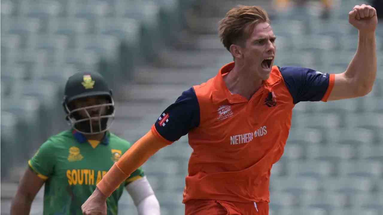 ಹಳೇ ಚಾಳಿ ಮುಂದುವರೆಸಿದ ಆಫ್ರಿಕಾ; ಈ ನಾಲ್ಕು ತಪ್ಪುಗಳಿಂದಲೇ ಕ್ರಿಕೆಟ್ ಶಿಶುಗಳ ಮುಂದೆ ಮಂಡಿಯೂರಿತು..! ಹಳೇ ಚಾಳಿ ಮುಂದುವರೆಸಿದ ಆಫ್ರಿಕಾ; ಈ ನಾಲ್ಕು ತಪ್ಪುಗಳಿಂದಲೇ ಕ್ರಿಕೆಟ್ ಶಿಶುಗಳ ಮುಂದೆ ಮಂಡಿಯೂರಿತು..!