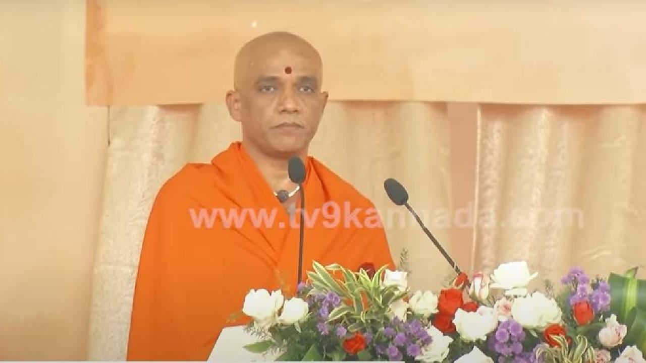 ಕಾಯಕದ ಜೊತೆ ಜ್ಞಾನವೂ ಇರಬೇಕೆಂಬುದಕ್ಕೆ ಪ್ರಧಾನಿ ಮೋದಿ ಉದಾಹರಣೆ; ನಿರ್ಮಲಾನಂದನಾಥ ಸ್ವಾಮೀಜಿ ಬಣ್ಣನೆ