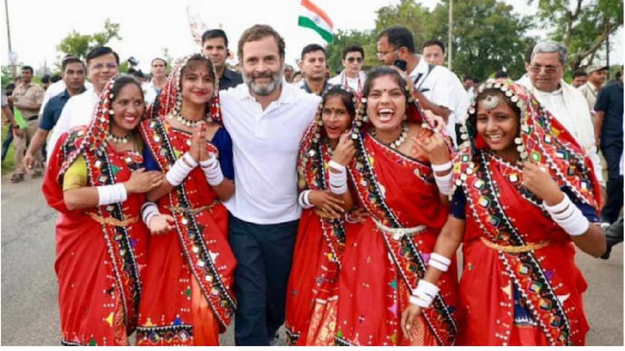 ಭಾರತ್ ಜೋಡೋ ಯಾತ್ರೆಯಲ್ಲಿ ನಾಳೆ ರಾಹುಲ್ ಗಾಂಧಿ ಜೊತೆ ಪಾಲ್ಗೊಳ್ಳಲು ಮಹಿಳೆಯರಿಗೆ ಮಾತ್ರ ಅವಕಾಶ; ಕಾರಣ ಇಲ್ಲಿದೆ ಭಾರತ್ ಜೋಡೋ ಯಾತ್ರೆಯಲ್ಲಿ ನಾಳೆ ರಾಹುಲ್ ಗಾಂಧಿ ಜೊತೆ ಪಾಲ್ಗೊಳ್ಳಲು ಮಹಿಳೆಯರಿಗೆ ಮಾತ್ರ ಅವಕಾಶ; ಕಾರಣ ಇಲ್ಲಿದೆ