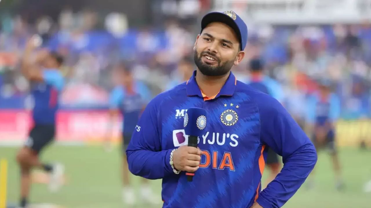 Rishabh Pant: ನನಗಿನ್ನು 24 ವರ್ಷ ಇಷ್ಟು ಬೇಗ ಪ್ರಶ್ನೆ ಮಾಡಿದ್ರೆ ಹೇಗೆ..?; ಟೀಕಿಸುವವರಿಗೆ ಪಂತ್ ಖಡಕ್ ರಿಪ್ಲೈ Rishabh Pant: ನನಗಿನ್ನು 24 ವರ್ಷ ಇಷ್ಟು ಬೇಗ ಪ್ರಶ್ನೆ ಮಾಡಿದ್ರೆ ಹೇಗೆ..?; ಟೀಕಿಸುವವರಿಗೆ ಪಂತ್ ಖಡಕ್ ರಿಪ್ಲೈ