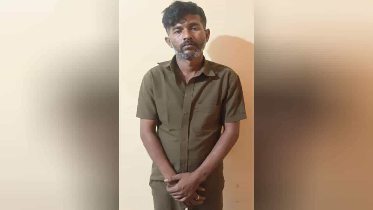 ರಾಜ್ಯ ರಾಜಧಾನಿ ಬೆಂಗಳೂರಿನಲ್ಲಿ ಮತ್ತೊಂದು ಪೈಶಾಚಿ ಕೃತ್ಯ: ಬಸ್ನಲ್ಲಿ ಮಹಿಳೆ ಮೇಲೆ ಅತ್ಯಾಚಾರ ರಾಜ್ಯ ರಾಜಧಾನಿ ಬೆಂಗಳೂರಿನಲ್ಲಿ ಮತ್ತೊಂದು ಪೈಶಾಚಿ ಕೃತ್ಯ: ಬಸ್ನಲ್ಲಿ ಮಹಿಳೆ ಮೇಲೆ ಅತ್ಯಾಚಾರ