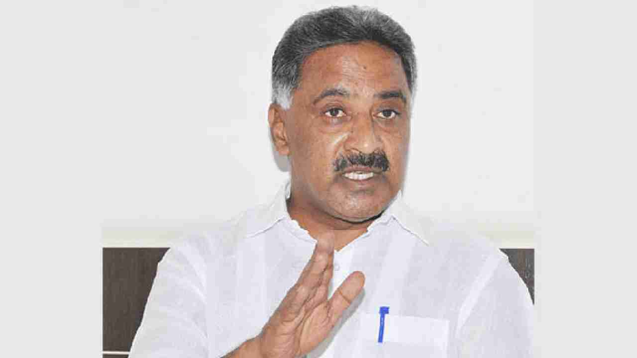 ಕರ್ನಾಟಕ ಬಿಜೆಪಿ ನಾಯಕರ ಮೇಲಿನ ಕ್ರಿಮಿನಲ್ ಕೇಸ್ಗಳ ಸಂಖ್ಯೆ ಬಿಚ್ಚಿಟ್ಟ ಕಾಂಗ್ರೆಸ್ ವಕ್ತಾರ ರಮೇಶ್ ಬಾಬು