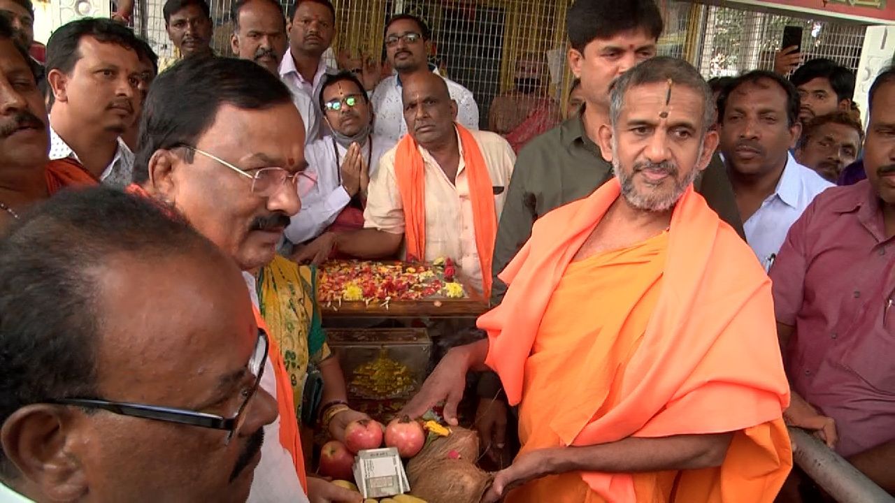 Davangere hindu activists made silver brick to dedicate ayodhya Shriram mandir