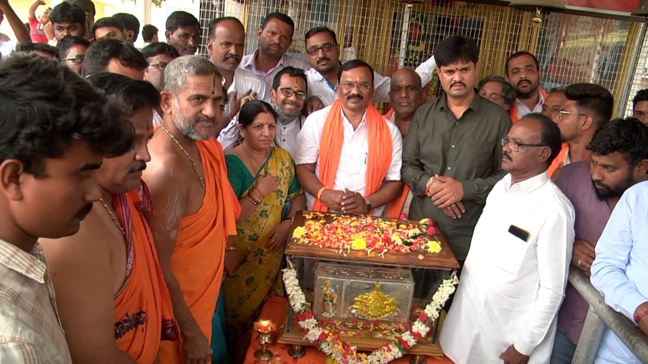 Davangere hindu activists made silver brick to dedicate ayodhya Shriram mandir