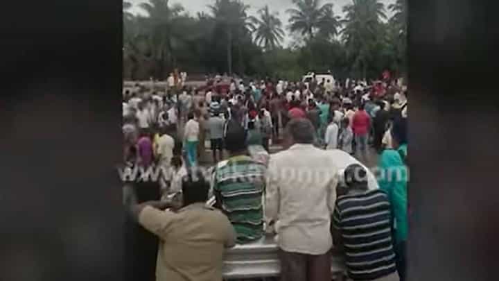 ತುಮಕೂರು: ಗುಬ್ಬಿ ಬಳಿ ಕ್ಯಾಂಟರ್-ಕಾರು ಮುಖಾಮುಖಿ ಡಿಕ್ಕಿ, ಸ್ಥಳದಲ್ಲೇ ಇಬ್ಬರ ಸಾವು, ಒಬ್ಬರಿಗೆ ಗಂಭೀರ ಗಾಯ ತುಮಕೂರು: ಗುಬ್ಬಿ ಬಳಿ ಕ್ಯಾಂಟರ್-ಕಾರು ಮುಖಾಮುಖಿ ಡಿಕ್ಕಿ, ಸ್ಥಳದಲ್ಲೇ ಇಬ್ಬರ ಸಾವು, ಒಬ್ಬರಿಗೆ ಗಂಭೀರ ಗಾಯ