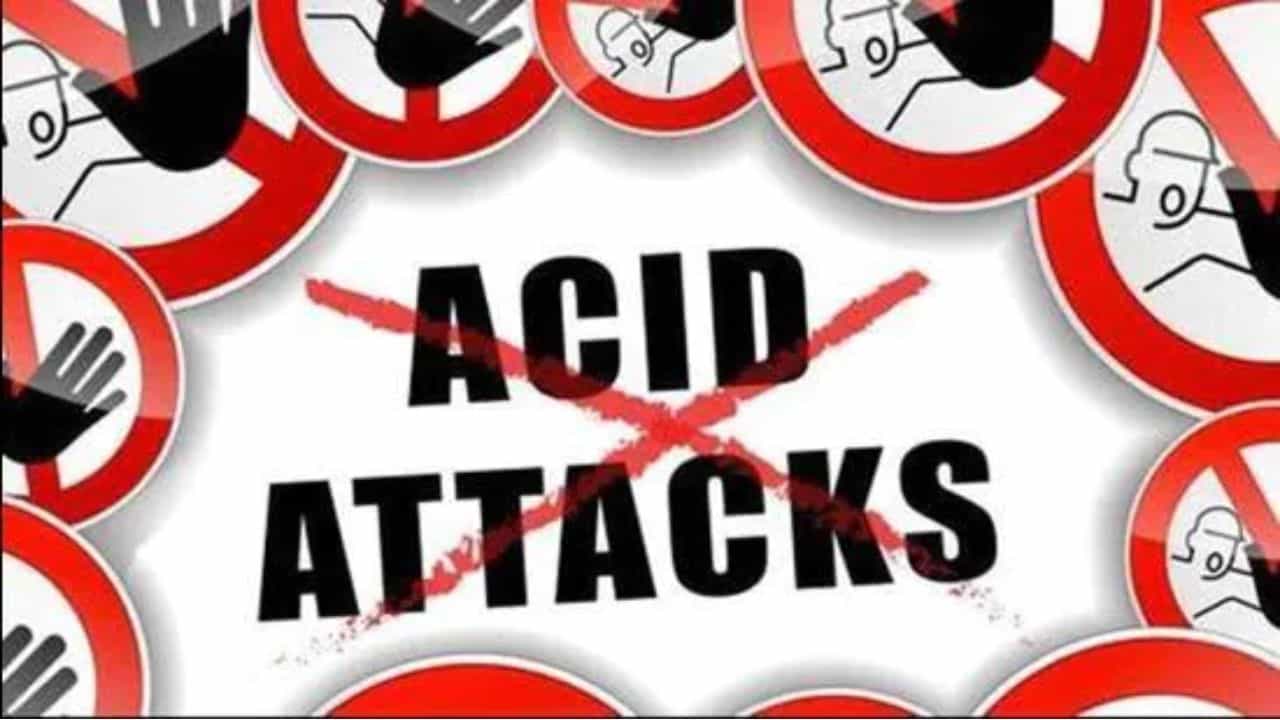 Acid attack: ಆಸಿಡ್ ದಾಳಿಯಿಂದ ಬದುಕುಳಿದವರಿಗೆ 35 ಲಕ್ಷ ರೂ. ಪರಿಹಾರ, ಉತ್ತರಾಖಂಡ ಸರ್ಕಾರಕ್ಕೆ ಹೈಕೋರ್ಟ್ ನಿರ್ದೇಶನ Acid attack: ಆಸಿಡ್ ದಾಳಿಯಿಂದ ಬದುಕುಳಿದವರಿಗೆ 35 ಲಕ್ಷ ರೂ. ಪರಿಹಾರ, ಉತ್ತರಾಖಂಡ ಸರ್ಕಾರಕ್ಕೆ ಹೈಕೋರ್ಟ್ ನಿರ್ದೇಶನ