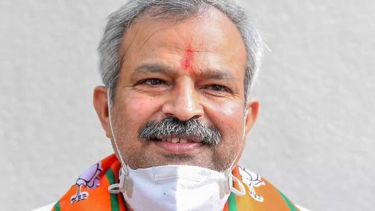 ದೆಹಲಿ ಬಿಜೆಪಿ ಘಟಕದ ಮುಖ್ಯಸ್ಥ ಸ್ಥಾನಕ್ಕೆ ಆದೇಶ್ ಗುಪ್ತಾ ರಾಜೀನಾಮೆ