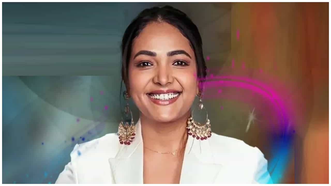 Anupama Gowda: ಬಿಗ್ ಬಾಸ್ನಿಂದ ಎಲಿಮಿನೇಟ್ ಆದ ಅನುಪಮಾ ಗೌಡ; ನಟಿ-ನಿರೂಪಕಿಯ ದೊಡ್ಮನೆ ಆಟ ಅಂತ್ಯ Anupama Gowda: ಬಿಗ್ ಬಾಸ್ನಿಂದ ಎಲಿಮಿನೇಟ್ ಆದ ಅನುಪಮಾ ಗೌಡ; ನಟಿ-ನಿರೂಪಕಿಯ ದೊಡ್ಮನೆ ಆಟ ಅಂತ್ಯ