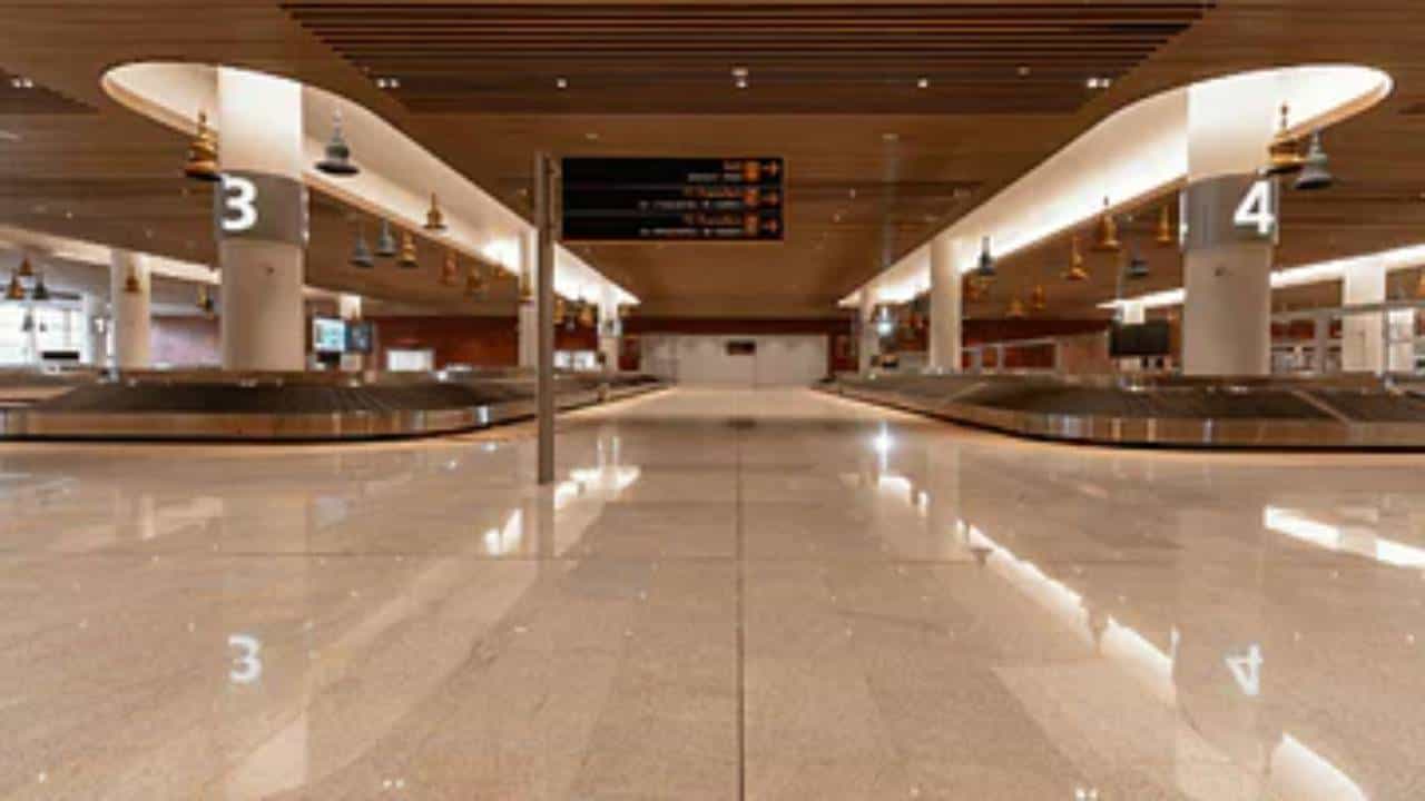 BLR Metaport: ಬೆಂಗಳೂರು ವಿಮಾನ ನಿಲ್ದಾಣದ ಟರ್ಮಿನಲ್ 2 ಮೆಟಾವರ್ಸ್ನಲ್ಲಿ ಲಭ್ಯ; ಇದು ವಿಶ್ವದಲ್ಲೇ ಮೊದಲು BLR Metaport: ಬೆಂಗಳೂರು ವಿಮಾನ ನಿಲ್ದಾಣದ ಟರ್ಮಿನಲ್ 2 ಮೆಟಾವರ್ಸ್ನಲ್ಲಿ ಲಭ್ಯ; ಇದು ವಿಶ್ವದಲ್ಲೇ ಮೊದಲು