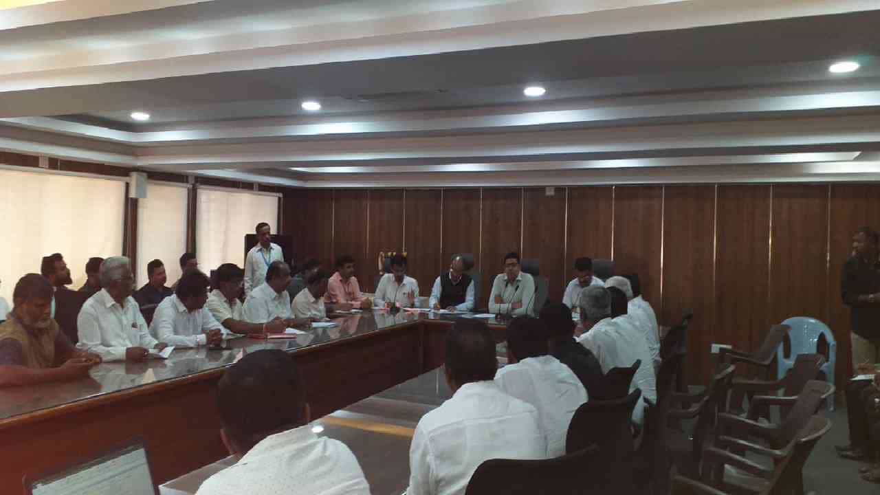 ಮತದಾರರ ಪಟ್ಟಿ ಪರಿಷ್ಕರಣೆಯನ್ನು ಅತ್ಯಂತ ಪಾರದರ್ಶಕವಾಗಿ ಮಾಡಲಾಗುವುದು: ವಿಶೇಷ ಅಧಿಕಾರಿ ಅಜಯ್ ನಾಗಭೂಷಣ್ ಮತದಾರರ ಪಟ್ಟಿ ಪರಿಷ್ಕರಣೆಯನ್ನು ಅತ್ಯಂತ ಪಾರದರ್ಶಕವಾಗಿ ಮಾಡಲಾಗುವುದು: ವಿಶೇಷ ಅಧಿಕಾರಿ ಅಜಯ್ ನಾಗಭೂಷಣ್