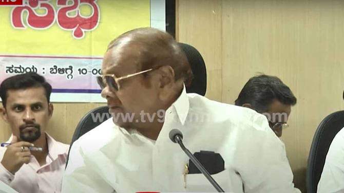 ಯಾದಗಿರಿ: ಪ್ರಗತಿ ಪರಿಶೀಲನಾ ಸಭೆಯಲ್ಲಿ ಜಿಲ್ಲಾ ಉಸ್ತುವಾರಿ ಸಚಿವರಿಗೆ ಅಧಿಕಾರಿಗಳ ವಿರುದ್ಧ ದೂರಿದ ಬಾಬುರಾವ್ ಚಿಂಚನಸೂರ್ ಯಾದಗಿರಿ: ಪ್ರಗತಿ ಪರಿಶೀಲನಾ ಸಭೆಯಲ್ಲಿ ಜಿಲ್ಲಾ ಉಸ್ತುವಾರಿ ಸಚಿವರಿಗೆ ಅಧಿಕಾರಿಗಳ ವಿರುದ್ಧ ದೂರಿದ ಬಾಬುರಾವ್ ಚಿಂಚನಸೂರ್