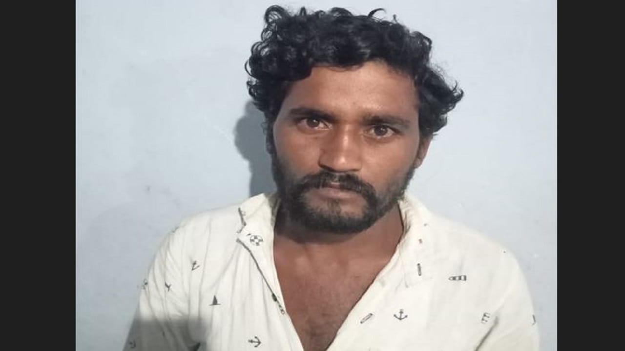 Yadgiri: ಅಳುತ್ತಿದೆ ಎನ್ನುವ ಕಾರಣಕ್ಕೆ ತನ್ನ 9 ತಿಂಗಳು ಮಗುವನ್ನೇ ಕೊಂದ ಕ್ರೂರಿ ತಂದೆ! Yadgiri: ಅಳುತ್ತಿದೆ ಎನ್ನುವ ಕಾರಣಕ್ಕೆ ತನ್ನ 9 ತಿಂಗಳು ಮಗುವನ್ನೇ ಕೊಂದ ಕ್ರೂರಿ ತಂದೆ!