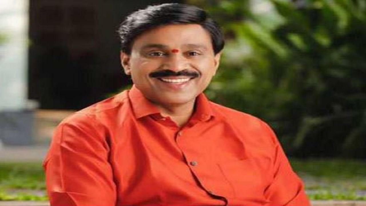 ಹೊಸ ಪಕ್ಷ ಸ್ಥಾಪನೆ ಜತೆಗೆ ತಾವು ಸ್ಪರ್ಧೆ ಮಾಡುವ ಕ್ಷೇತ್ರವನ್ನೂ ಘೋಷಿಸಿದ ಜನಾರ್ದನ ರೆಡ್ಡಿ ಹೊಸ ಪಕ್ಷ ಸ್ಥಾಪನೆ ಜತೆಗೆ ತಾವು ಸ್ಪರ್ಧೆ ಮಾಡುವ ಕ್ಷೇತ್ರವನ್ನೂ ಘೋಷಿಸಿದ ಜನಾರ್ದನ ರೆಡ್ಡಿ