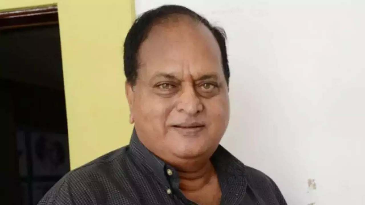Chalapathi Rao Passes Away: ತೆಲುಗು ಚಿತ್ರರಂಗಕ್ಕೆ ಮತ್ತೊಂದು ಆಘಾತ: ಹಿರಿಯ ನಟ ಚಲಪತಿ ರಾವ್ ಹೃದಯಾಘಾತದಿಂದ ನಿಧನ Chalapathi Rao Passes Away: ತೆಲುಗು ಚಿತ್ರರಂಗಕ್ಕೆ ಮತ್ತೊಂದು ಆಘಾತ: ಹಿರಿಯ ನಟ ಚಲಪತಿ ರಾವ್ ಹೃದಯಾಘಾತದಿಂದ ನಿಧನ