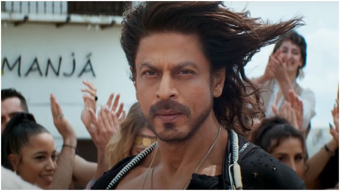 Shah Rukh Khan: ‘ಪಠಾಣ್’ ಚಿತ್ರಕ್ಕೆ ಸೆನ್ಸಾರ್ ಸಂಕಷ್ಟ; ಹಲವು ಬದಲಾವಣೆ ಮಾಡುವಂತೆ ಅಧಿಕಾರಿಗಳಿಂದ ಸೂಚನೆ Shah Rukh Khan: ‘ಪಠಾಣ್’ ಚಿತ್ರಕ್ಕೆ ಸೆನ್ಸಾರ್ ಸಂಕಷ್ಟ; ಹಲವು ಬದಲಾವಣೆ ಮಾಡುವಂತೆ ಅಧಿಕಾರಿಗಳಿಂದ ಸೂಚನೆ