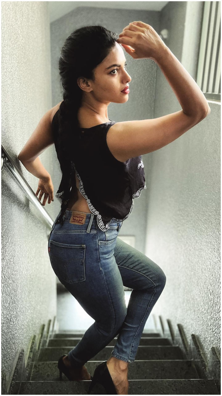 Ganavi Laxman 6