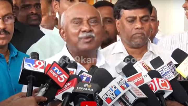 ಪ್ರತಾಪ್ ಸಿಂಹ ಒಬ್ಬ ಪುಟ್ಗೋಸಿ, ನನ್ನ ಪ್ರಶ್ನೆ ಮಾಡಲು ಅವನ್ಯಾರು? ಹೆಚ್ ವಿಶ್ವನಾಥ್, ಬಿಜೆಪಿ ವಿಧಾನ ಪರಿಷತ್ ಸದಸ್ಯ ಪ್ರತಾಪ್ ಸಿಂಹ ಒಬ್ಬ ಪುಟ್ಗೋಸಿ, ನನ್ನ ಪ್ರಶ್ನೆ ಮಾಡಲು ಅವನ್ಯಾರು? ಹೆಚ್ ವಿಶ್ವನಾಥ್, ಬಿಜೆಪಿ ವಿಧಾನ ಪರಿಷತ್ ಸದಸ್ಯ