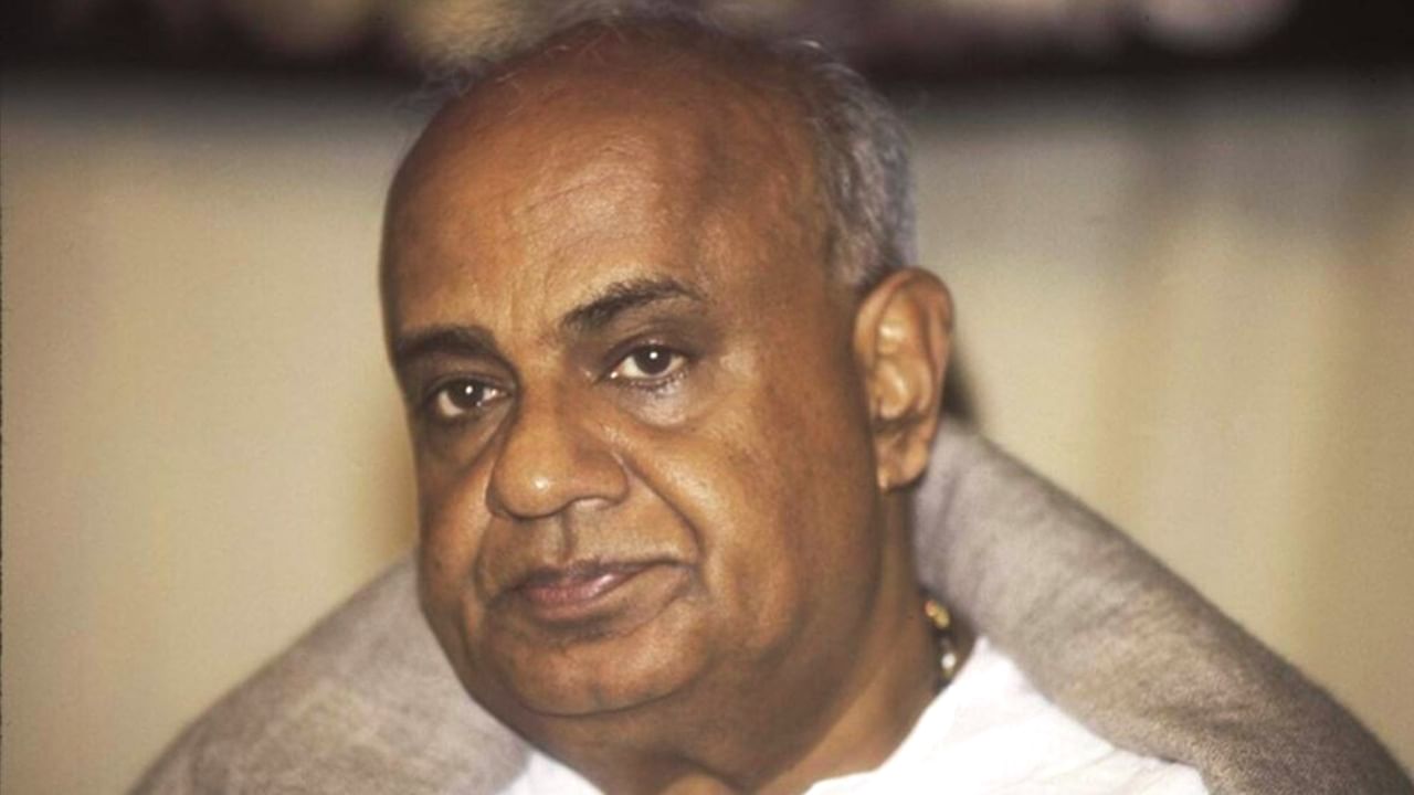 ಗಡಿ ವಿವಾದ: ರಾಷ್ಟ್ರೀಯ ಪಕ್ಷಗಳು ರಾಜ್ಯದ ಹಿತ ಕಾಯಲು ವಿಫಲವಾಗಿವೆ, ಹಾಗಾಗಿ ಪ್ರಾದೇಶಿಕ ಪಕ್ಷವನ್ನು ಬೆಂಬಲಿಸಿ -ಮಾಜಿ ಪ್ರಧಾನಿ ದೇವೇಗೌಡ ಗಡಿ ವಿವಾದ: ರಾಷ್ಟ್ರೀಯ ಪಕ್ಷಗಳು ರಾಜ್ಯದ ಹಿತ ಕಾಯಲು ವಿಫಲವಾಗಿವೆ, ಹಾಗಾಗಿ ಪ್ರಾದೇಶಿಕ ಪಕ್ಷವನ್ನು ಬೆಂಬಲಿಸಿ -ಮಾಜಿ ಪ್ರಧಾನಿ ದೇವೇಗೌಡ