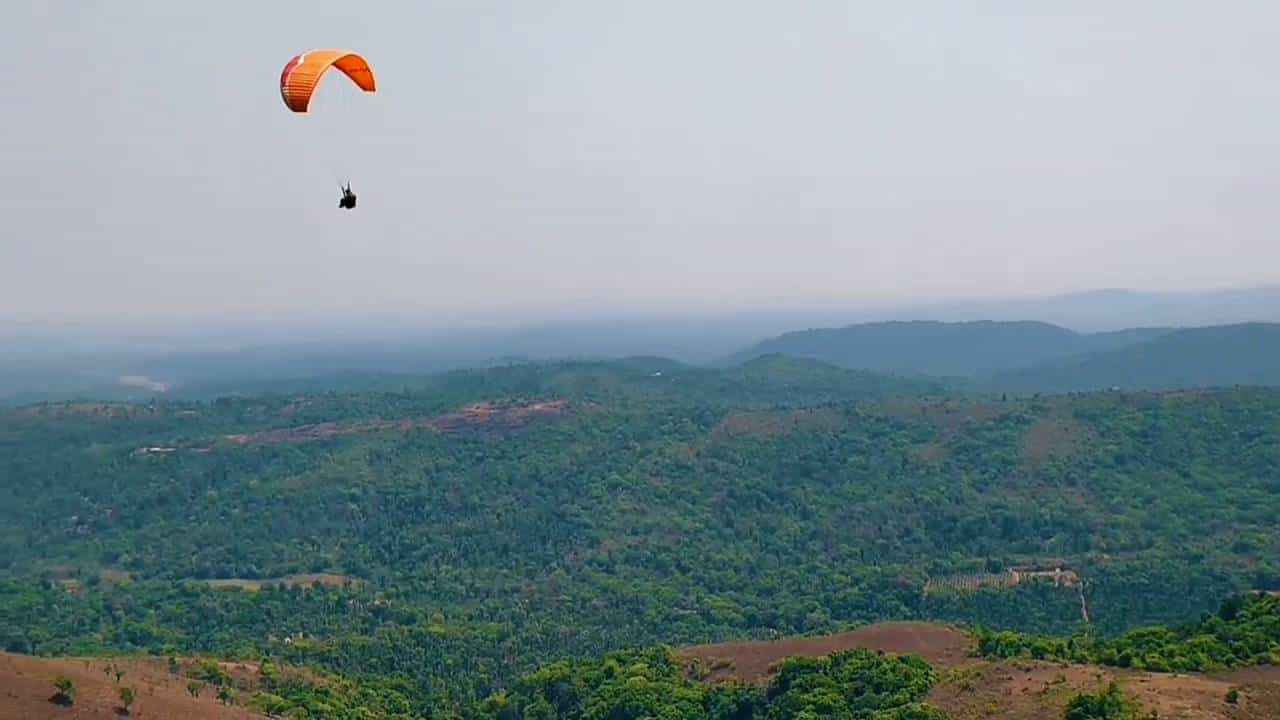 Sakaleshpur: ಪ್ರವಾಸಿಗರಿಗೆ ಗುಡ್ ನ್ಯೂಸ್; ಸಕಲೇಶಪುರದಲ್ಲಿ ಇಂದಿನಿಂದ ಪ್ಯಾರಾಗ್ಲೈಡಿಂಗ್ ಶುರು Sakaleshpur: ಪ್ರವಾಸಿಗರಿಗೆ ಗುಡ್ ನ್ಯೂಸ್; ಸಕಲೇಶಪುರದಲ್ಲಿ ಇಂದಿನಿಂದ ಪ್ಯಾರಾಗ್ಲೈಡಿಂಗ್ ಶುರು