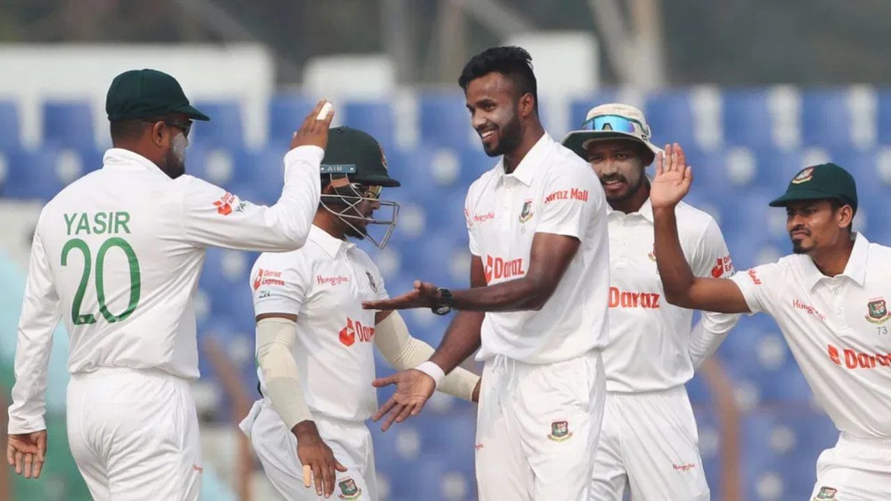 IND vs BAN: ಭಾರತ ವಿರುದ್ಧದ 2ನೇ ಟೆಸ್ಟ್ಗೆ ಬಾಂಗ್ಲಾ ತಂಡ ಪ್ರಕಟ; ಇಬ್ಬರು ಸ್ಟಾರ್ ಬೌಲರ್ಸ್ ತಂಡದಿಂದ ಔಟ್..! IND vs BAN: ಭಾರತ ವಿರುದ್ಧದ 2ನೇ ಟೆಸ್ಟ್ಗೆ ಬಾಂಗ್ಲಾ ತಂಡ ಪ್ರಕಟ; ಇಬ್ಬರು ಸ್ಟಾರ್ ಬೌಲರ್ಸ್ ತಂಡದಿಂದ ಔಟ್..!