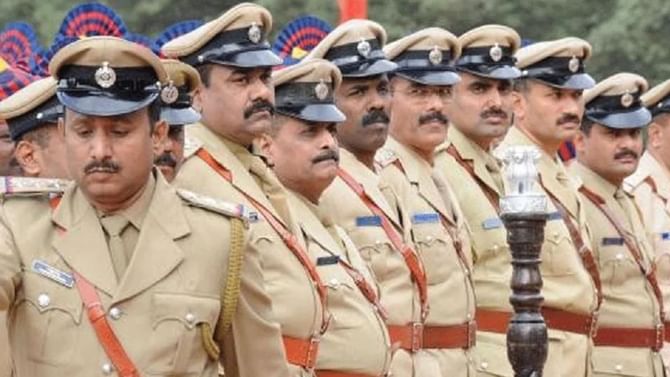 Good News: 70 ಸಬ್ ಇನ್ಸ್ಪೆಕ್ಟರ್ ಹುದ್ದೆಗಳಿಗೆ ಲಿಖಿತ ಪರೀಕ್ಷೆ ದಿನಾಂಕ ಪ್ರಕಟ Good News: 70 ಸಬ್ ಇನ್ಸ್ಪೆಕ್ಟರ್ ಹುದ್ದೆಗಳಿಗೆ ಲಿಖಿತ ಪರೀಕ್ಷೆ ದಿನಾಂಕ ಪ್ರಕಟ
