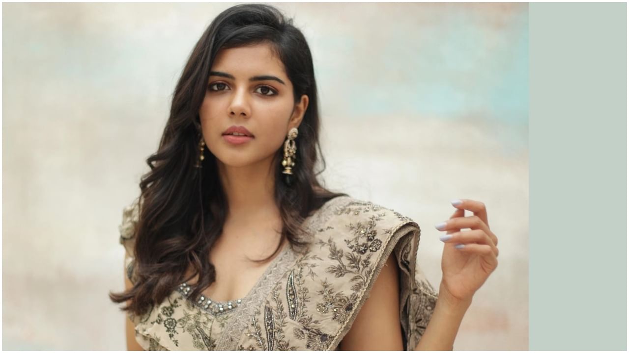 ಬಹುಭಾಷೆಯಲ್ಲಿ ಕಲ್ಯಾಣಿ ಪ್ರಿಯದರ್ಶನ್​ ಫೇಮಸ್​ ಆಗಿದ್ದಾರೆ. ತೆಲುಗು, ತಮಿಳು, ಮಲಯಾಳಂ ಚಿತ್ರರಂಗದಲ್ಲಿ ಅವರಿಗೆ ಸಖತ್​ ಬೇಡಿಕೆ ಇದೆ. ಹಲವು ಸಿನಿಮಾಗಳು ಅವರ ಕೈಯಲ್ಲಿವೆ.