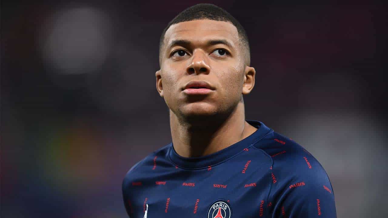 Kylian Mbappe: 24ನೇ ವಯಸ್ಸಿಗೆ ಜಗತ್ತಿನ ಶ್ರೇಷ್ಠ ಫುಟ್ಬಾಲ್ ಆಟಗಾರ ಎನಿಸಿಕೊಂಡ ಕೈಲಿಯನ್ ಎಂಬಾಪೆಗೆ ಜನ್ಮದಿನದ ಸಂಭ್ರಮ Kylian Mbappe: 24ನೇ ವಯಸ್ಸಿಗೆ ಜಗತ್ತಿನ ಶ್ರೇಷ್ಠ ಫುಟ್ಬಾಲ್ ಆಟಗಾರ ಎನಿಸಿಕೊಂಡ ಕೈಲಿಯನ್ ಎಂಬಾಪೆಗೆ ಜನ್ಮದಿನದ ಸಂಭ್ರಮ