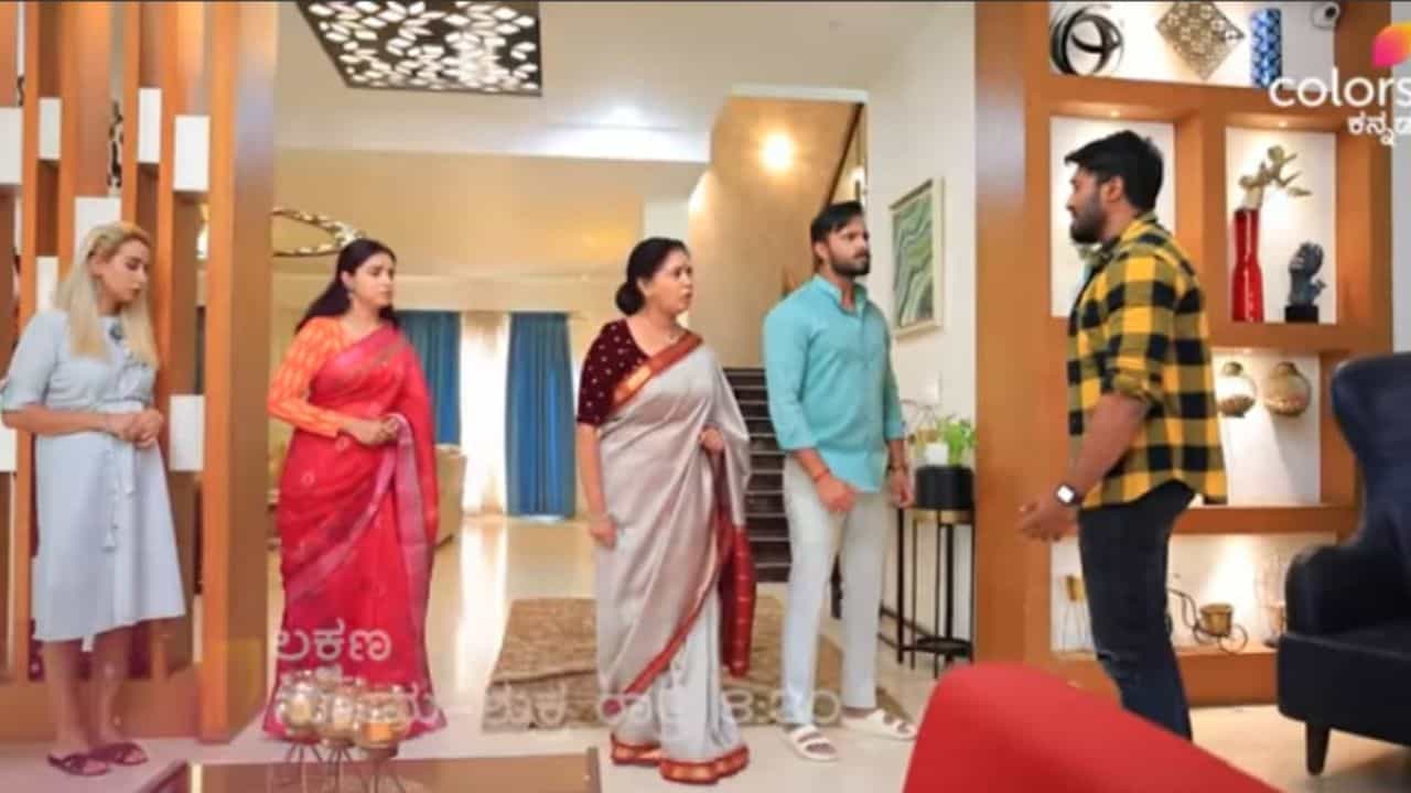 Lakshana Serial: ಬದಲಾಗ್ತೀನಿ ಅಂದರೂ ಮೌರ್ಯನಿಗೆ ಶಕುಂತಳಾದೇವಿ ಬಳಿ ಕ್ಷಮೆಯಿಲ್ಲ Lakshana Serial: ಬದಲಾಗ್ತೀನಿ ಅಂದರೂ ಮೌರ್ಯನಿಗೆ ಶಕುಂತಳಾದೇವಿ ಬಳಿ ಕ್ಷಮೆಯಿಲ್ಲ