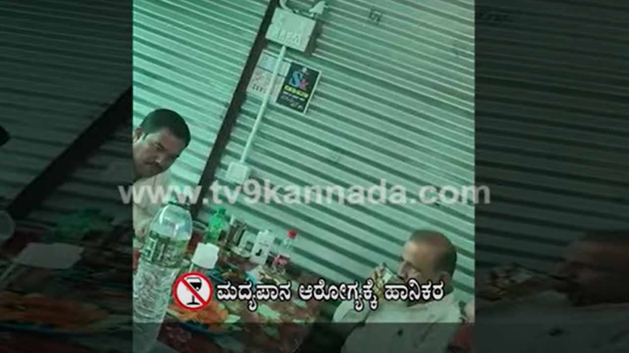 ರಾಯಚೂರು: ಶಾಲೆಗೆ ಚಕ್ಕರ್ ಹೊಡೆದು ಬಾರಿಗೆ ಹಾಜರಾದ ಹಟ್ಟಿ ಸರ್ಕಾರಿ ಪ್ರೌಢಶಾಲೆಯ ಐವರು ಶಿಕ್ಷಕರ ವಿರುದ್ಧ ಶಿಸ್ತುಕ್ರಮ ರಾಯಚೂರು: ಶಾಲೆಗೆ ಚಕ್ಕರ್ ಹೊಡೆದು ಬಾರಿಗೆ ಹಾಜರಾದ ಹಟ್ಟಿ ಸರ್ಕಾರಿ ಪ್ರೌಢಶಾಲೆಯ ಐವರು ಶಿಕ್ಷಕರ ವಿರುದ್ಧ ಶಿಸ್ತುಕ್ರಮ