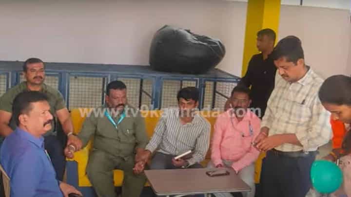 ಲಂಚ ಸ್ವೀಕರಿಸುತ್ತಿದ್ದ ಬೆಸ್ಕಾಂ ಕೆಂಗೇರಿ ಉಪವಿಭಾಗದ ಜೆಇ ಮತ್ತು ಲೈನ್ ಮ್ಯಾನ್ ಲೋಕಾಯುಕ್ತ ಬಲೆಗೆ! ಲಂಚ ಸ್ವೀಕರಿಸುತ್ತಿದ್ದ ಬೆಸ್ಕಾಂ ಕೆಂಗೇರಿ ಉಪವಿಭಾಗದ ಜೆಇ ಮತ್ತು ಲೈನ್ ಮ್ಯಾನ್ ಲೋಕಾಯುಕ್ತ ಬಲೆಗೆ!