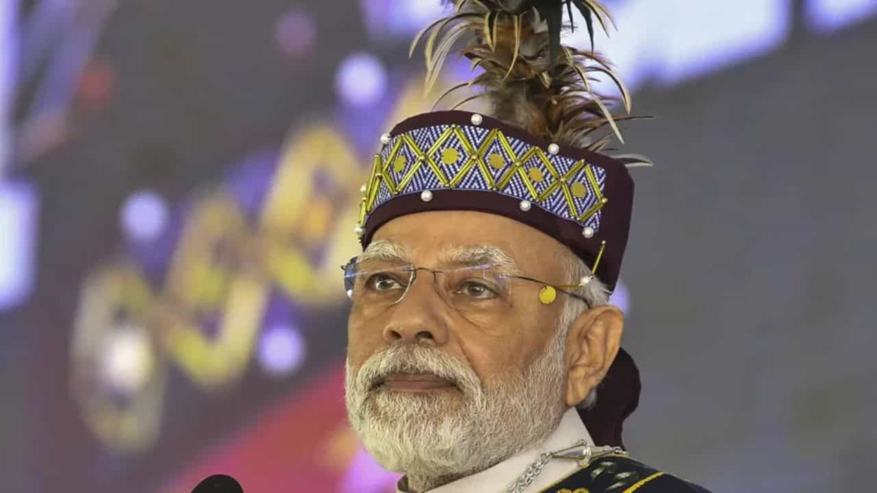 ಸಹೋದರನಿಗೆ ಅಪಘಾತ, ತಾಯಿಗೆ ಅನಾರೋಗ್ಯ; ಪ್ರಧಾನಿ ಮೋದಿ ಭವಿಷ್ಯದ ಬಗ್ಗೆ ಖ್ಯಾತ ಜ್ಯೋತಿಷಿ ಹೇಳಿದ್ದಿಷ್ಟು ಸಹೋದರನಿಗೆ ಅಪಘಾತ, ತಾಯಿಗೆ ಅನಾರೋಗ್ಯ; ಪ್ರಧಾನಿ ಮೋದಿ ಭವಿಷ್ಯದ ಬಗ್ಗೆ ಖ್ಯಾತ ಜ್ಯೋತಿಷಿ ಹೇಳಿದ್ದಿಷ್ಟು