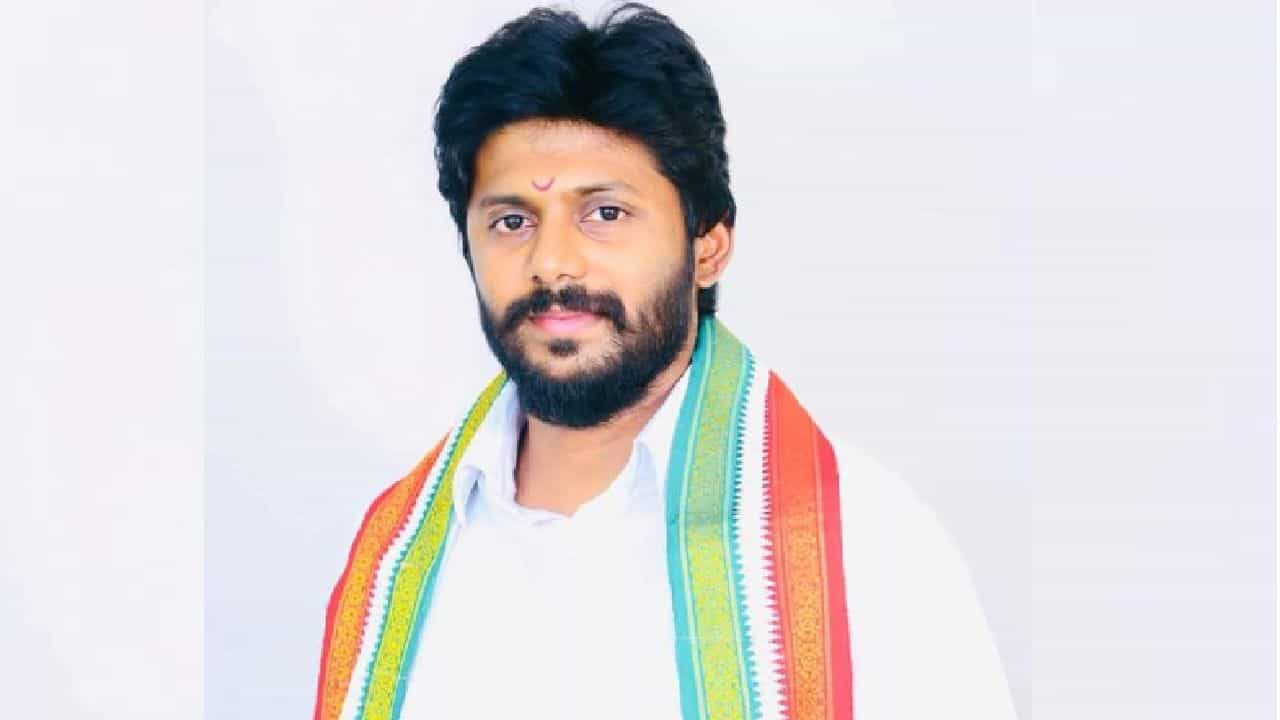 ತರಾತುರಿಯಲ್ಲಿ ರಾಜ್ಯದಲ್ಲಿ NEP ಜಾರಿ ವಿರೋಧಿಸಿ ಡಿ. 17ರಂದು ವಿಶ್ವವಿದ್ಯಾಲಯ ಬಂದ್ಗೆ ಕರೆ: ಕೀರ್ತಿ ಗಣೇಶ್ ತರಾತುರಿಯಲ್ಲಿ ರಾಜ್ಯದಲ್ಲಿ NEP ಜಾರಿ ವಿರೋಧಿಸಿ ಡಿ. 17ರಂದು ವಿಶ್ವವಿದ್ಯಾಲಯ ಬಂದ್ಗೆ ಕರೆ: ಕೀರ್ತಿ ಗಣೇಶ್