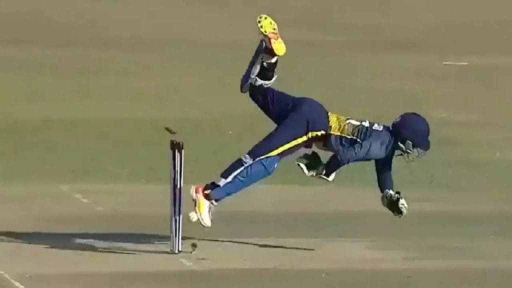 Nepal Wicketkeeper Arjun Saud effects an MS Dhoni type run out in Nepal T20 video viral
