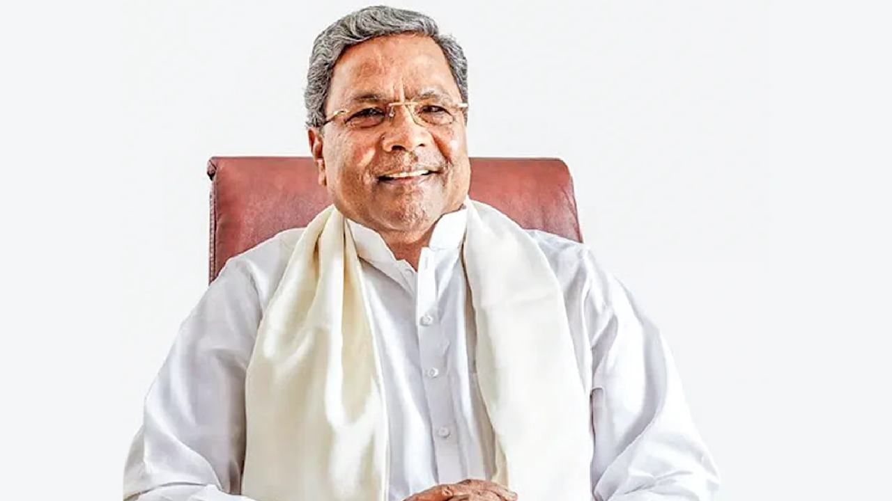 ಸಿದ್ದರಾಮಯ್ಯ ಮತ್ತೆ ಸಿಎಂ ಆಗ್ತಾರೆ ಎಂದು ಭವಿಷ್ಯ ನುಡಿದ ಬಸವರಾಜ ದೇವರು ಸಿದ್ದರಾಮಯ್ಯ ಮತ್ತೆ ಸಿಎಂ ಆಗ್ತಾರೆ ಎಂದು ಭವಿಷ್ಯ ನುಡಿದ ಬಸವರಾಜ ದೇವರು