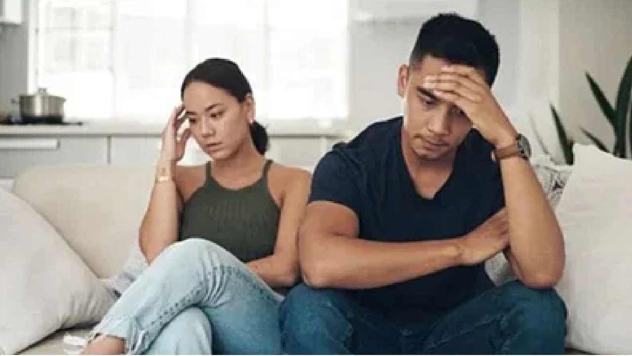 Relationship Tips: ತಿಳಿದೋ ತಿಳಿದೆಯೋ ಈ ತಪ್ಪುಗಳನ್ನು ಮಾಡಬೇಡಿ, ನಿಮ್ಮ ಸಂಗಾತಿ ನಿಮ್ಮನ್ನು ಬಿಟ್ಟು ಹೋಗಬಹುದು Relationship Tips: ತಿಳಿದೋ ತಿಳಿದೆಯೋ ಈ ತಪ್ಪುಗಳನ್ನು ಮಾಡಬೇಡಿ, ನಿಮ್ಮ ಸಂಗಾತಿ ನಿಮ್ಮನ್ನು ಬಿಟ್ಟು ಹೋಗಬಹುದು