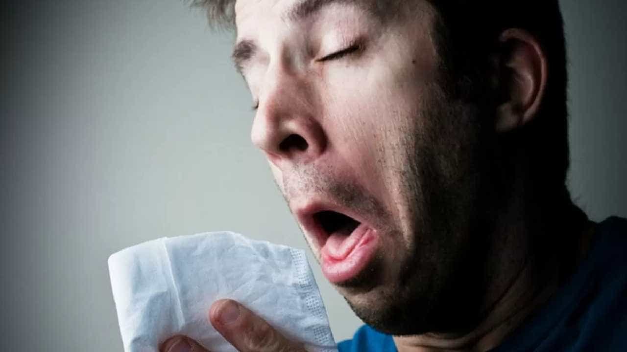 Dust Allergies: ಧೂಳಿನ ಅಲರ್ಜಿಯಿಂದ ಪರಿಹಾರ ಪಡೆಯಲು ಸಹಾಯಕವಾಗುವ ಮನೆಮದ್ದು Dust Allergies: ಧೂಳಿನ ಅಲರ್ಜಿಯಿಂದ ಪರಿಹಾರ ಪಡೆಯಲು ಸಹಾಯಕವಾಗುವ ಮನೆಮದ್ದು