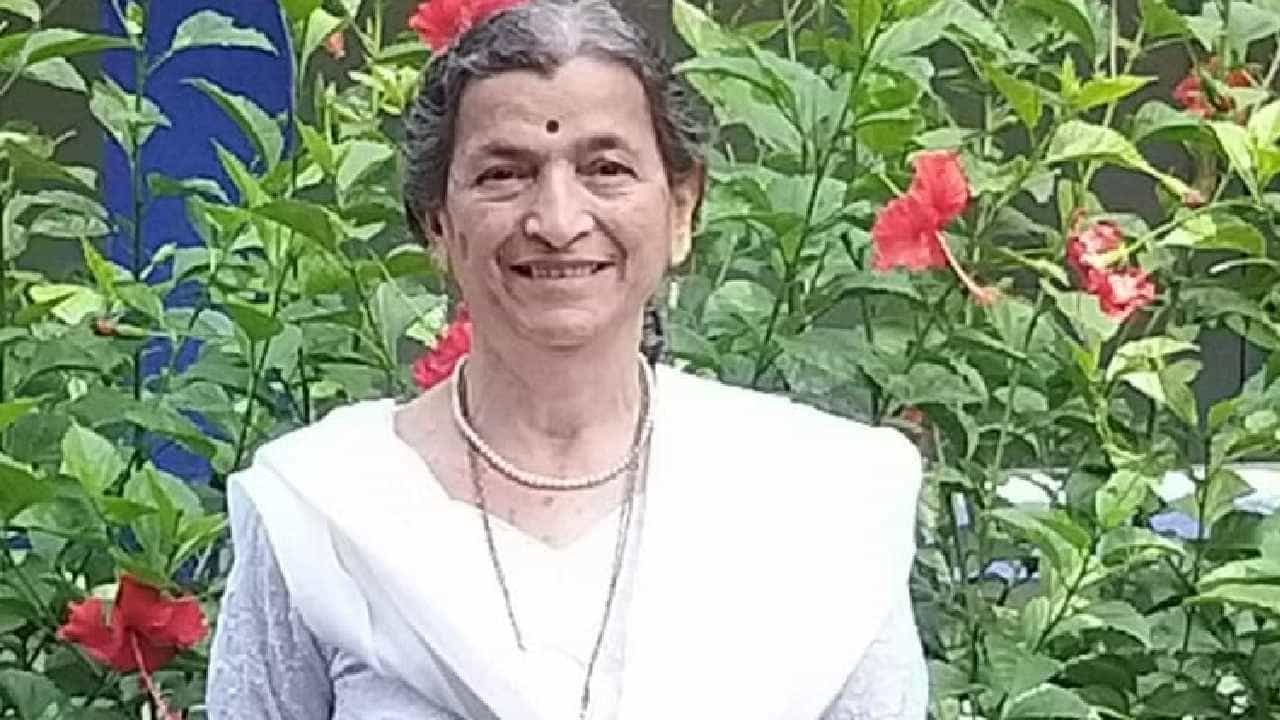 Padmini Jog: 78ರ ಹರೆಯದಲ್ಲೂ ಕುಗ್ಗದ ಉತ್ಸಾಹ, ಯೋಧರಿಗಾಗಿ 12,300 ಅಡಿ ಎತ್ತರಕ್ಕೆ ತೆರಳಿ ಯೋಗ, ಪ್ರಾಣಾಯಾಮ ಕಲಿಸಿದ ಮಹಿಳೆ Padmini Jog: 78ರ ಹರೆಯದಲ್ಲೂ ಕುಗ್ಗದ ಉತ್ಸಾಹ, ಯೋಧರಿಗಾಗಿ 12,300 ಅಡಿ ಎತ್ತರಕ್ಕೆ ತೆರಳಿ ಯೋಗ, ಪ್ರಾಣಾಯಾಮ ಕಲಿಸಿದ ಮಹಿಳೆ