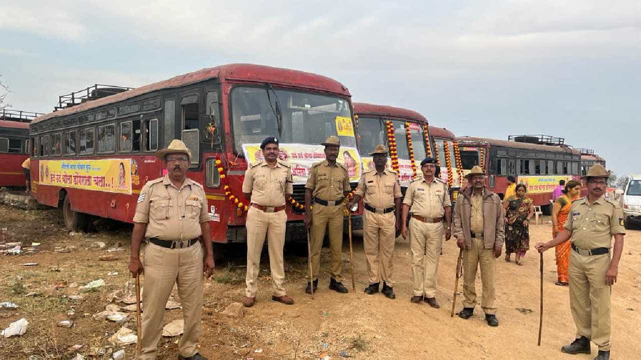 ಬೆಳಗಾವಿ ಗಡಿಯಲ್ಲಿ ಉದ್ವಿಗ್ನ ಪರಿಸ್ಥಿತಿ: ಸವದತ್ತಿಗೆ ಬಂದಿದ್ದ 145 ಮಹಾರಾಷ್ಟ್ರ ಬಸ್ಗಳು ವಾಪಸ್ ಬೆಳಗಾವಿ ಗಡಿಯಲ್ಲಿ ಉದ್ವಿಗ್ನ ಪರಿಸ್ಥಿತಿ: ಸವದತ್ತಿಗೆ ಬಂದಿದ್ದ 145 ಮಹಾರಾಷ್ಟ್ರ ಬಸ್ಗಳು ವಾಪಸ್