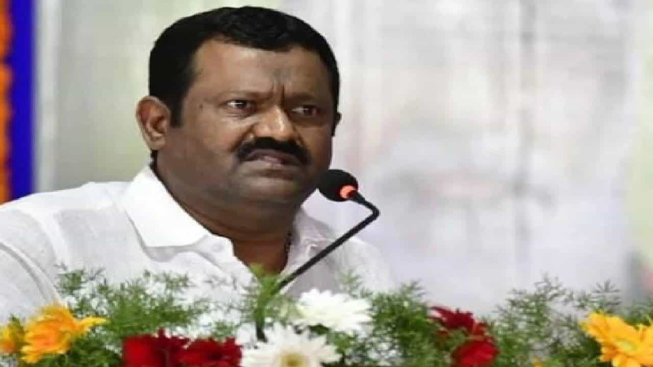 ಕಬ್ಬು ಬೆಳೆಗಾರರಿಗೆ 202 ಕೋಟಿ ರೂ. ಉಪ ಉತ್ಪನ್ನದ ಲಾಭಾಂಶ: ಸಚಿವ ಶಂಕರ್ ಪಾಟೀಲ್ ಮುನೇನಕೊಪ್ಪ ಸ್ಪಷ್ಟನೆ ಕಬ್ಬು ಬೆಳೆಗಾರರಿಗೆ 202 ಕೋಟಿ ರೂ. ಉಪ ಉತ್ಪನ್ನದ ಲಾಭಾಂಶ: ಸಚಿವ ಶಂಕರ್ ಪಾಟೀಲ್ ಮುನೇನಕೊಪ್ಪ ಸ್ಪಷ್ಟನೆ